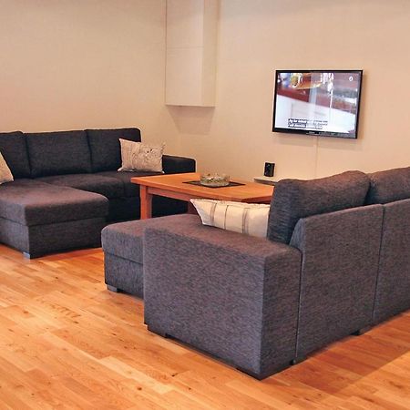 2 Bedroom Cozy Apartment In Habo Mullsjö Εξωτερικό φωτογραφία